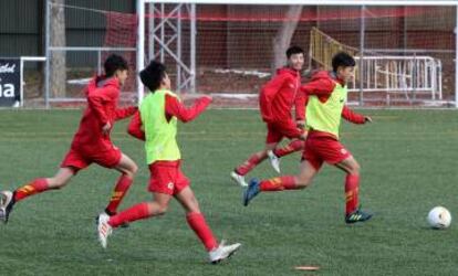 Jugadores del Guangzhou, durante un entrenamiento.