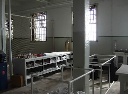 Las duchas. Cuando ingresaban en la prisión los presos recibían ropa de cama, un uniforme y una pastilla de jabón