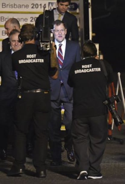 El presidente español, Mariano Rajoy, a su llegada a al aeropuerto de Brisbane (Australia).