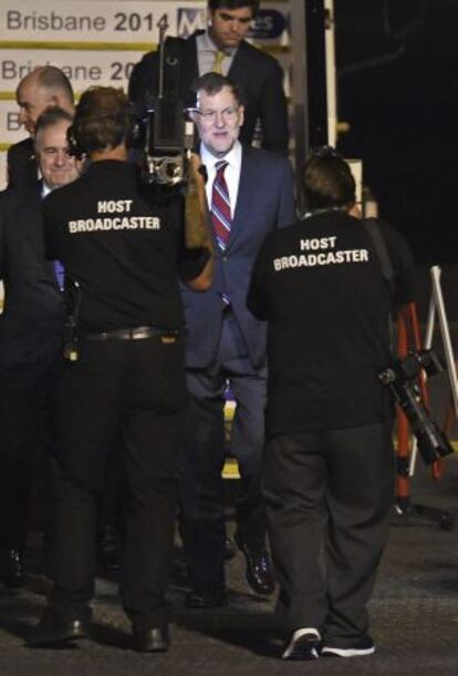 El presidente español, Mariano Rajoy, a su llegada a al aeropuerto de Brisbane (Australia).