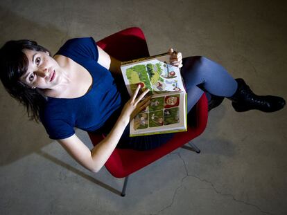 Mireia Pérez, que acaba de debutar con la novela gráfica <i>La muchacha salvaje,</i><b> en la editorial Sins Entido.</b>