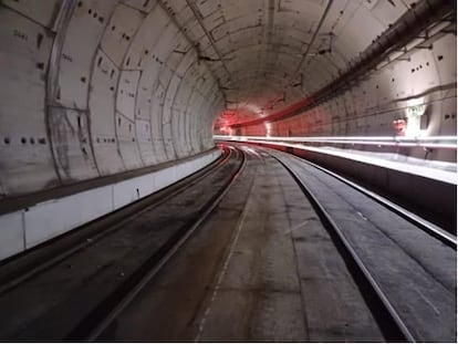 Curva del túnel Atocha-Chamartín en que tuvo lugar el descarrilamiento del tren de Renfe.