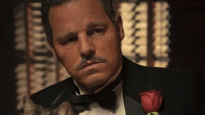 Justin Chambers como Marlon Brando, en 'La oferta'.