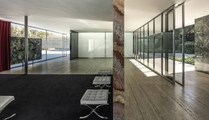 Interior del Pavelló Mies van der Rohe.