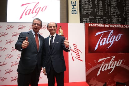 El vicepresidente de Talgo, José María Oriol (a la izquierda), cuando era CEO y salió a Bolsa la empresa en 2015.