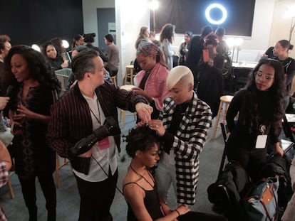 &#039;Backstage&#039; durante la pasada semana de la moda de Nueva York. 