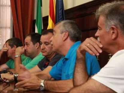 Trabajadores de la base de Mor&oacute;n de la Frontera (Sevilla) despedidos por los &uacute;ltimos ERE.