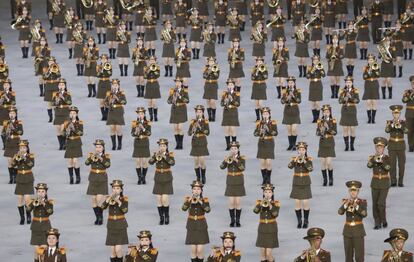 Militares de Corea del Norte se presentan en el estadio May Day, en Pyongyang (Corea del Norte), en el marco de la tercera cumbre intercoreana que se celebra en Pyongyang (Corea del Norte).