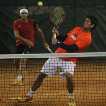 Feliciano y Verdasco, entrenándose ayer.