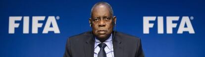 Hayatou, durante la rueda de prensa.