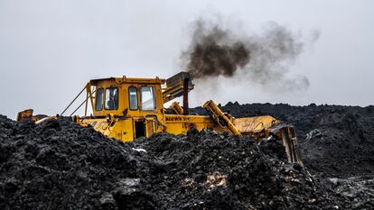 An excavator in the coal deposits of the Rek Bitola thermal power plant in North Macedonia.