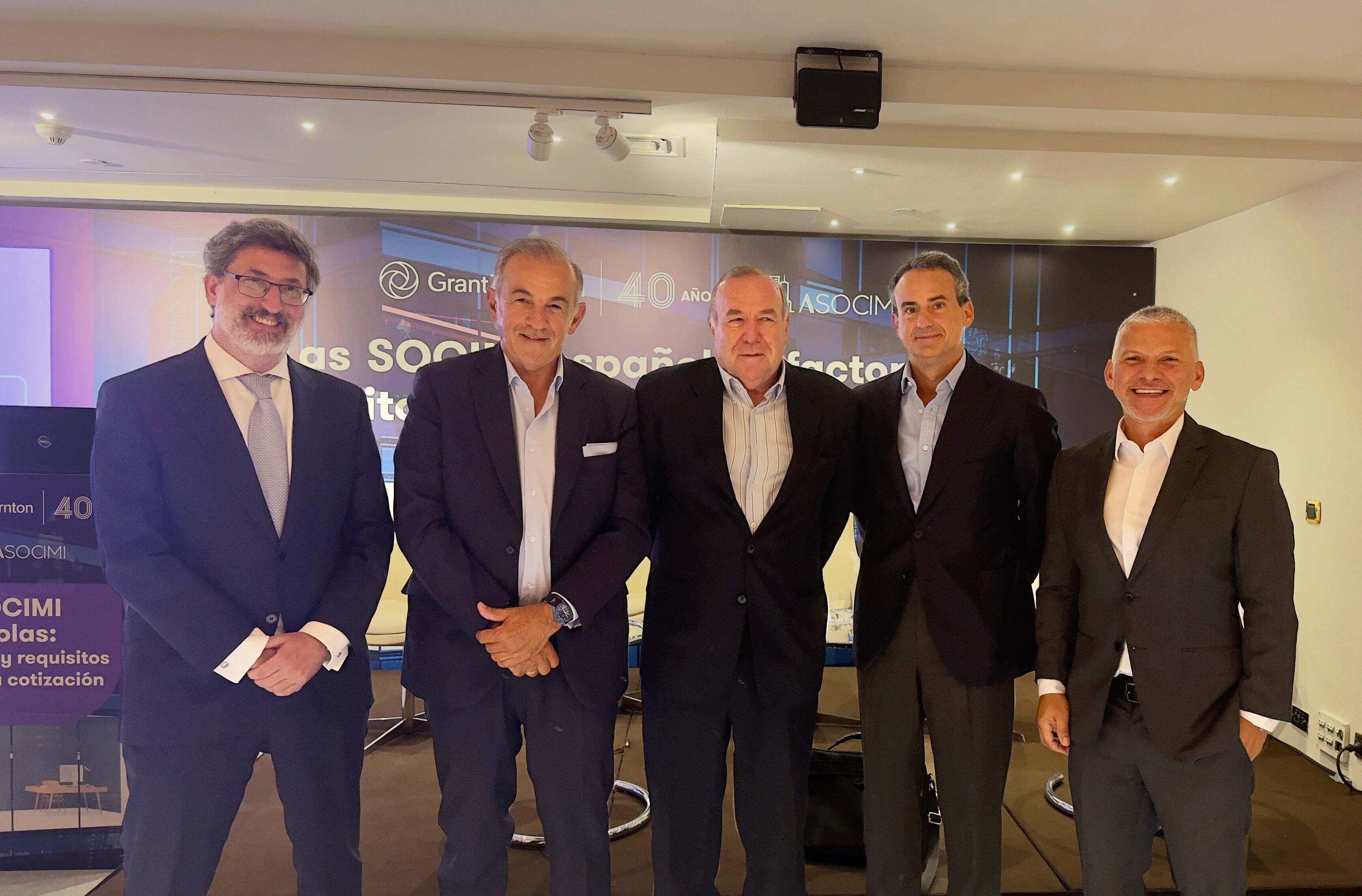 De izquierda a derecha, César Morales, secretario técnico de ASOCIMI; Javier Basagoiti, socio presidente de Inbest GPF Socimi; Luis Basagoiti, Presidente de Millenium Hospitality Real Estate; David Calzada, socio de auditoría de Gran Thornton y Henry Gall