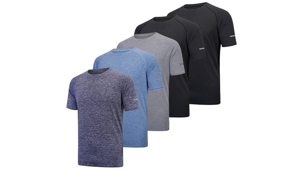Lote de cinco camisetas deportivas transpirables para él.