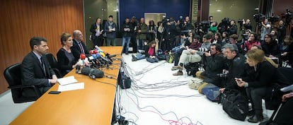 The vice-president for Europe of the Lufthansa Group, Heike Birlenbach (second from left), said she could not provide information about the causes of the accident, nor confirm the victims’ identities, because that would be “to speculate.” Birlenbach said the company was focusing on the investigation and on supporting the friends and families of the victims.