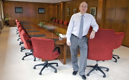 Manuel Fernández de Sousa en la sala del consejo de Pescanova