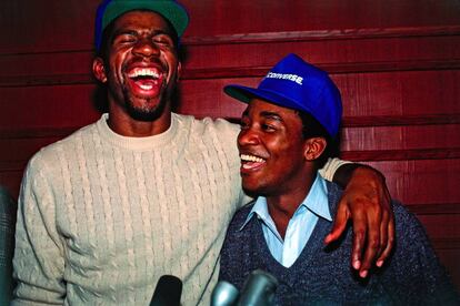 Magic Johnson e Isiah Thomas durante el All-Star Weekend de 1983.