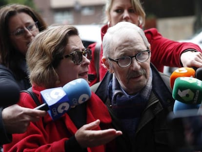 El ex secretario general del SOMA-UGT, Jos&eacute; &Aacute;ngel Fern&aacute;ndez Villa, en el juzgado de Oviedo. 