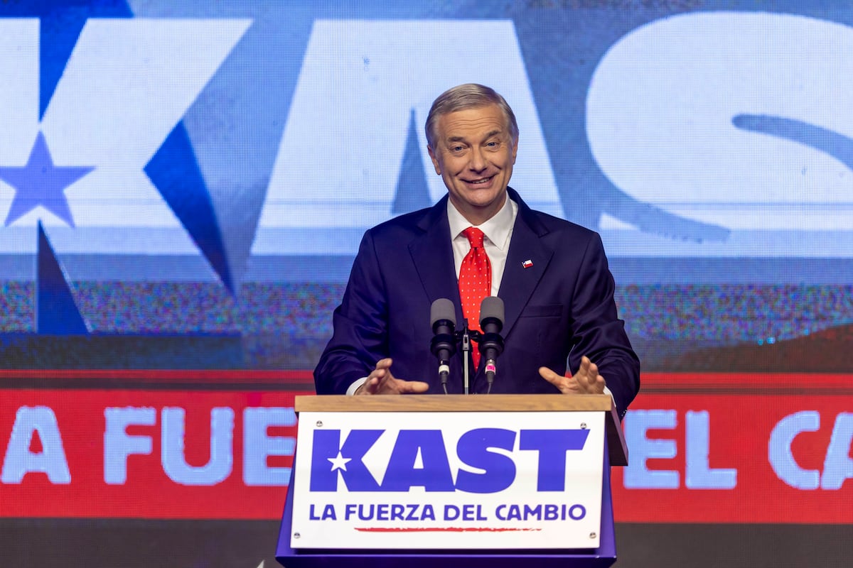 Kast amenaza a inmigrantes: 103 días para salir de Chile