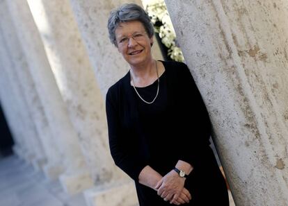 La astrof&iacute;sica Jocelyn Bell, en el claustro de la Universitat de Val&egrave;ncia, donde fue investida &#039;honoris causa&#039;.