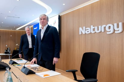 El presidente de Naturgy, Francisco Reynés (en primer plano), el miércoles pasado en la sede de la empresa.