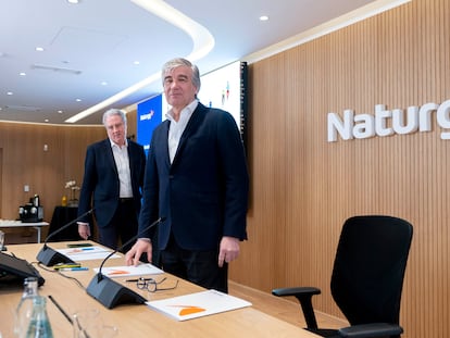 El presidente de Naturgy, Francisco Reynés (en primer plano), el miércoles pasado en la sede de la empresa.