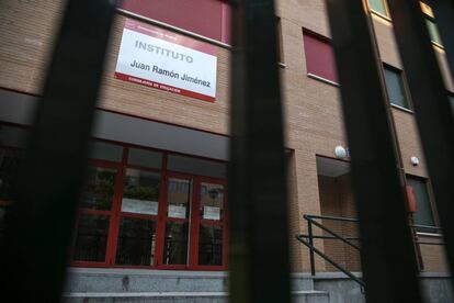 Instituto Juan Ramónn Jimenez de Villaverde, pendiente de que el Ayuntamiento le adjudique una parcela para ampliar el centro.