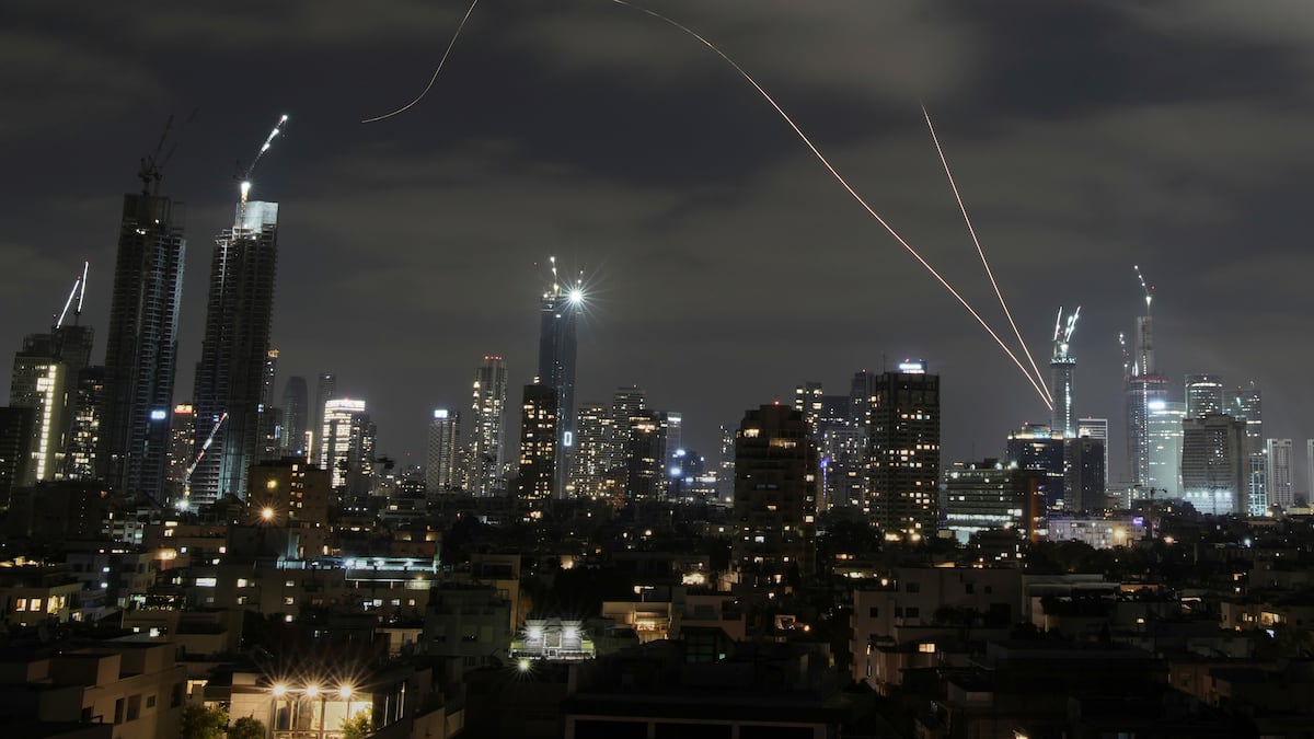 Israel sufre graves ataques en la segunda noche consecutiva de bombardeos