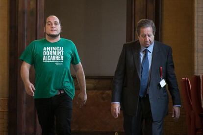 David Fernàndez (esq.) i Javier de la Rosa al Parlament, avui.