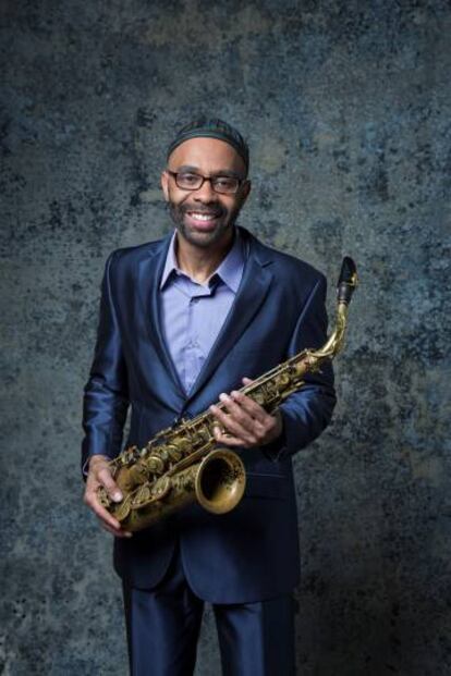 El saxofonista estadounidense de jazz Kenny Garrett.