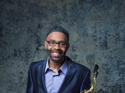 El saxofonista estadounidense de jazz Kenny Garrett.