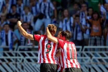 Llorente y Gabilondo celebran el primer gol