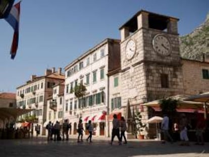 La Torre del Reloj, en la plaza de Armas de Kotor.