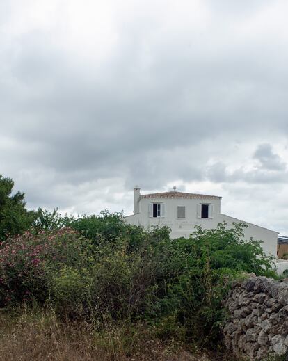 Este edificio de paredes blancas que Laplace reformó hasta convertirlo en su segunda residencia era un lugar “fresco y oscuro” en el que abundaban las habitaciones sin ventanas a causa de su anterior uso.