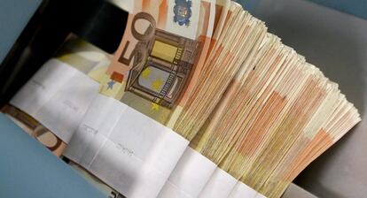 Dinero.