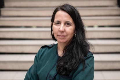 Claudia Martínez en la facultad de Economía y Administración de la Universidad Católica, en Santiago, Chile, el 14 de julio de 2025.
