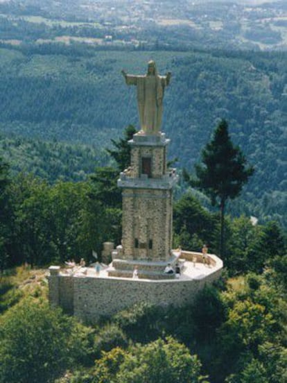 El cristo en la cima de Galtz.