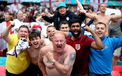 Seguidores ingleses en el estadio de Wembley Stadium, el 29 de junio.