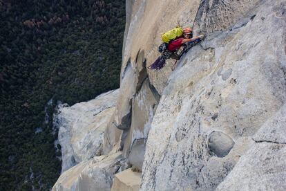 Miranda Oakley, escalando en solitario The Nose en 2015. Foto:Tayler Sincich