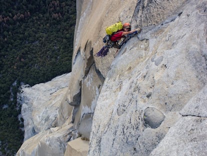 Miranda Oakley, escalando en solitario The Nose en 2015. Foto:Tayler Sincich