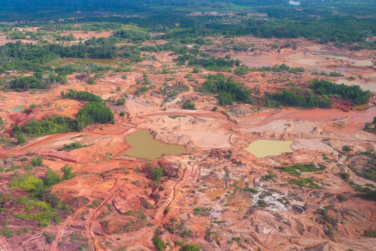 Una zona destruída por la minería ilegal.