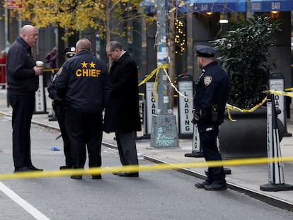 Police officers at the scene of the incident on Wednesday in downtown Manhattan.
