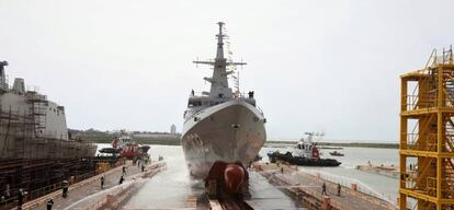 Botadura en el astillero de Navantia en San Fernando (Cádiz) de la tercera corbeta para Arabia Saudí el pasado 5 de abril.