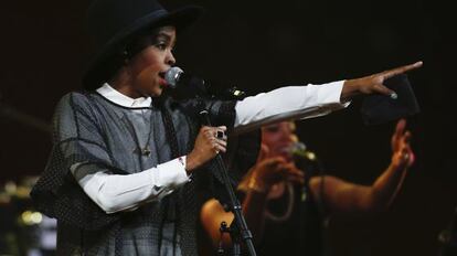 La cantante Lauryn Hill, en una actuación de 2014.