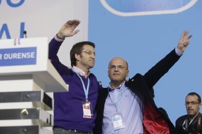 Feijóo y Baltar en 2010, cuando este ganó el congreso del PP de Ourense frente a un candidato apoyado por la dirección gallega del partido.