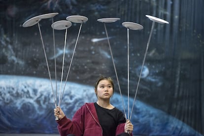 El ejercicio de los platos es, dicen los estudiantes, uno de los más difíciles. Para los alumnos adolescentes, el problema de esta formación es que les deja pocas opciones. Van a clase, pero reciben menos horas lectivas que el resto de alumnos de su edad y no tendrán acceso a la universidad porque se gradúan con el diploma más bajo.