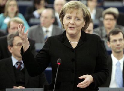 Angela Merkel, durante su discurso esta mañana ante el Parlamento Europeo.