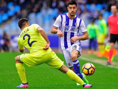 Yuri durante un partido con la Real.