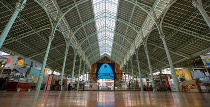 El Mercado de Colón de Valencia, cerrado por el estado de alarma.