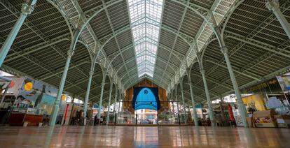 El Mercado de Colón de Valencia, cerrado por el estado de alarma.
 
 