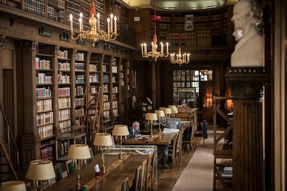 Panorámica de la biblioteca del Institut de France, en la Academia francesa, en París. 